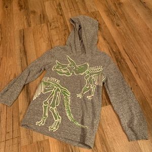 4T Carter’s long sleeve shirt with hood